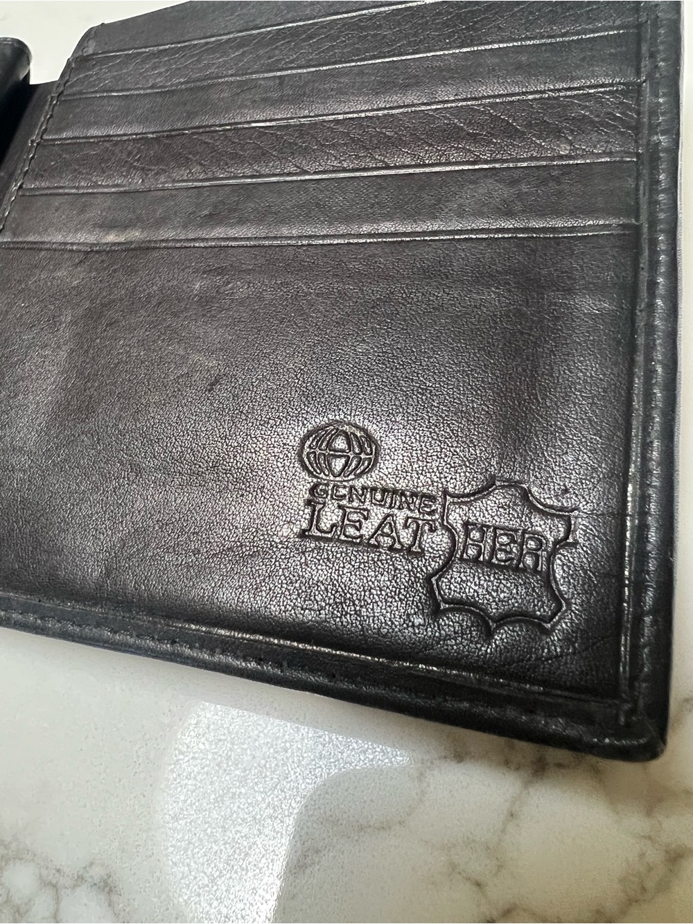 VINTAGE GUCCI WALLET - Picture 5 of 9